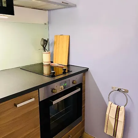 Wendy Family Flat With Calm Courtyard 3min For Metro Paris In 10 Mins Apartment Maisons-Alfort